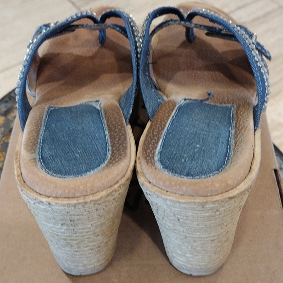 SBICCA Denim Blue And Rhinestone Wedge Sandals Size 8M - Picture 6 of 8